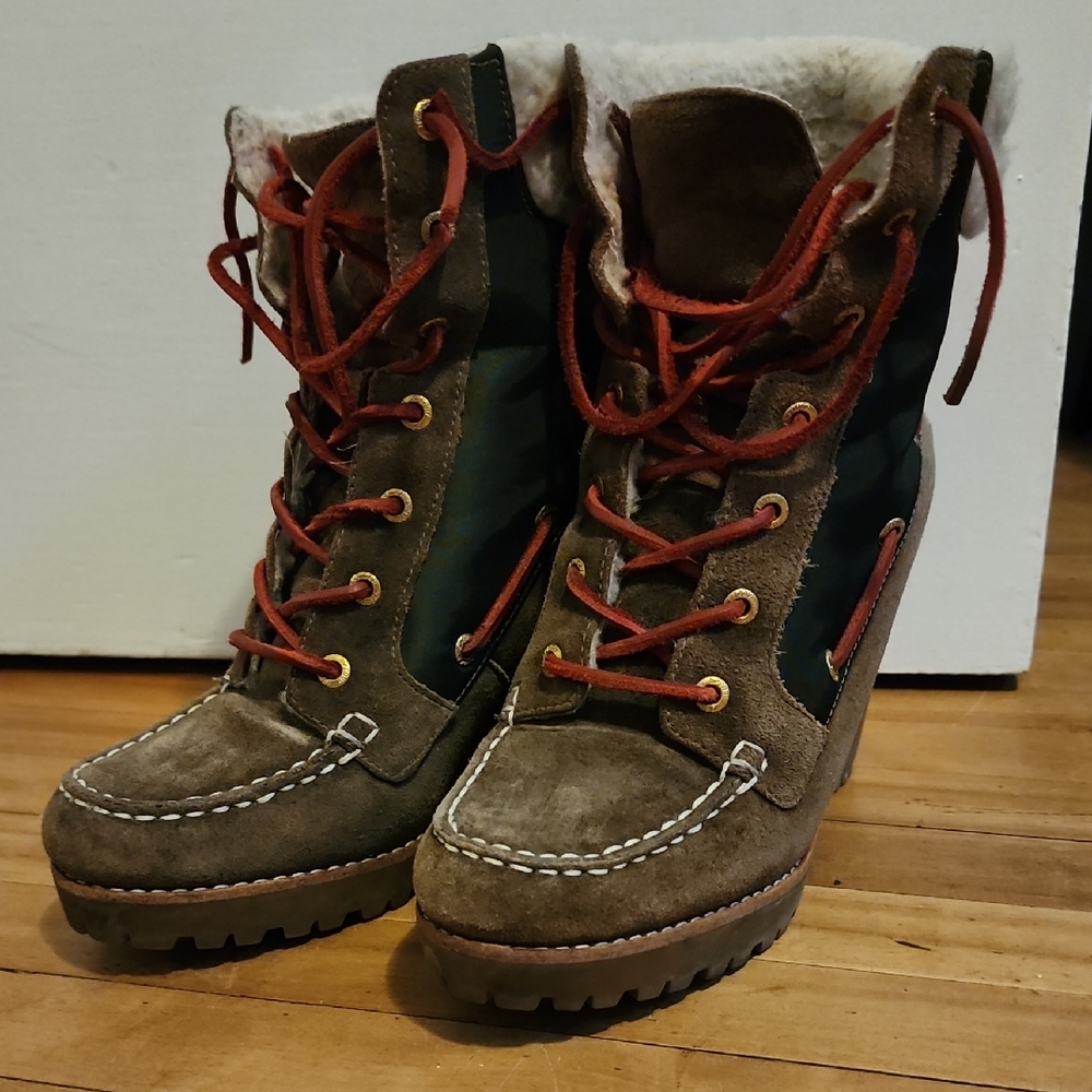 Sperry Brown and Green Lace Up Boots